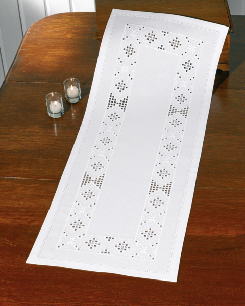 Broderisett Hardanger hvit 39 x 102 cm