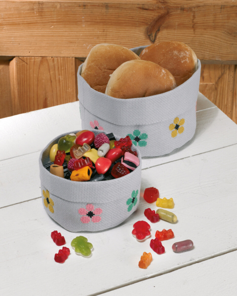 Broderisett Liten kurv med blomster 13 Ø