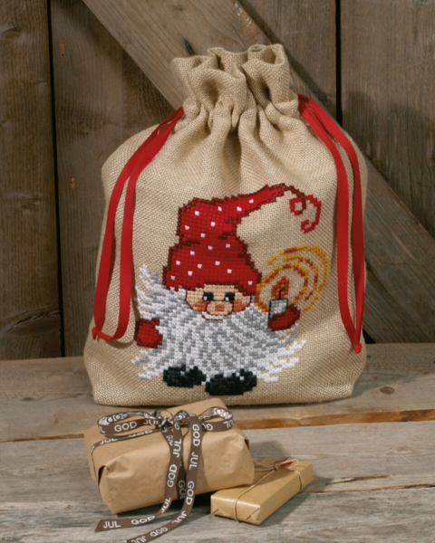 Broderisett Nisse med lys 39 x 55cm