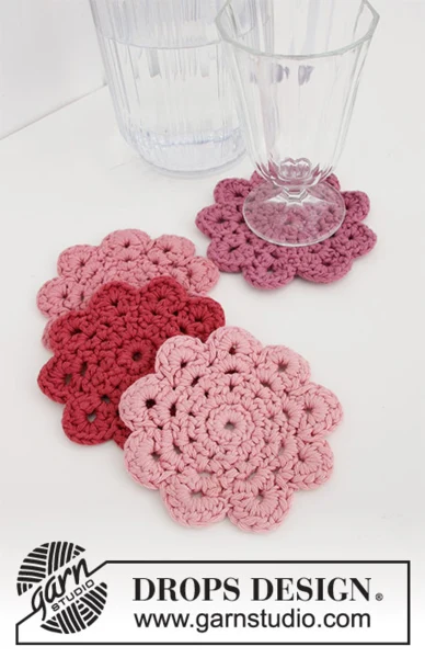 0-1498 Blushing Coasters by DROPS Design