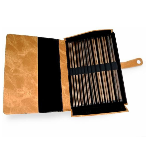 LYKKE Jumperpinner Sett Umber, Tan, 35 cm