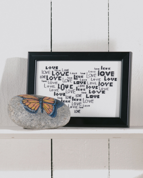 Broderikit Love i hjerte 14 x 9 cm