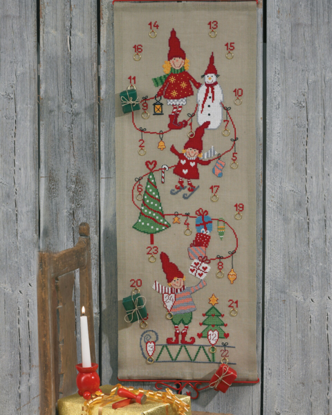 Broderisett Nisser med kjelke & gaver