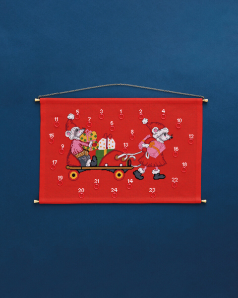 Broderisett Mus i rulleskøyte 46 x 30 cm B5205/46