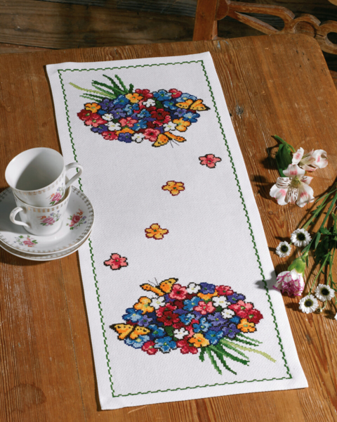 Broderisett Blomsterbukett 23 x 60 cm