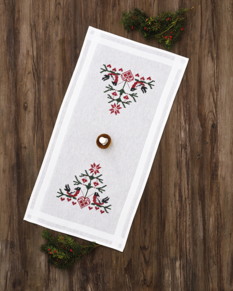 Broderisett Fugler med hjerter XXX 40 x 80 cm