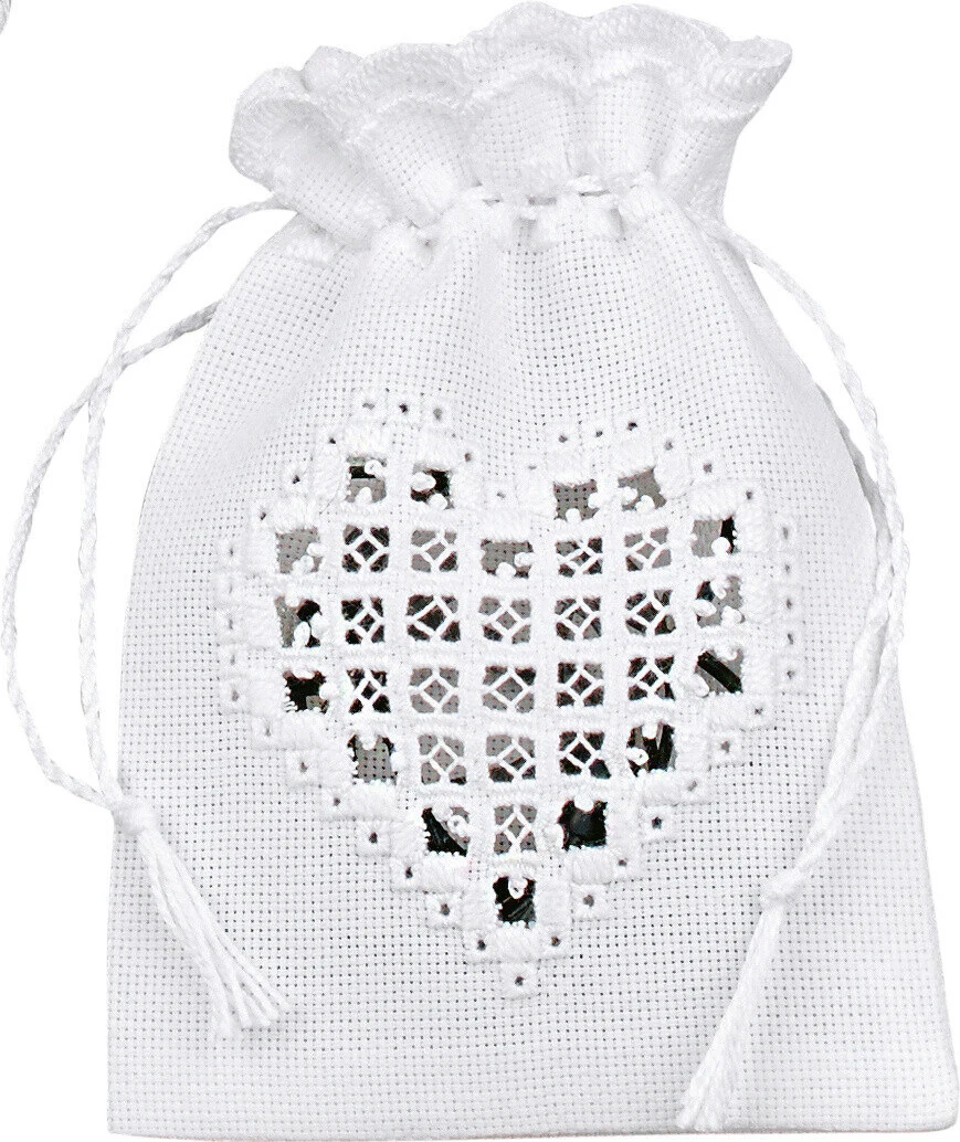 Sy på Hjerte 10x15cm – Elegant broderisett. Kjøp her