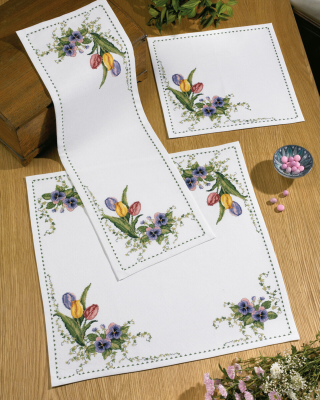 Broderikits 3 tulipaner 26 x 79 cm