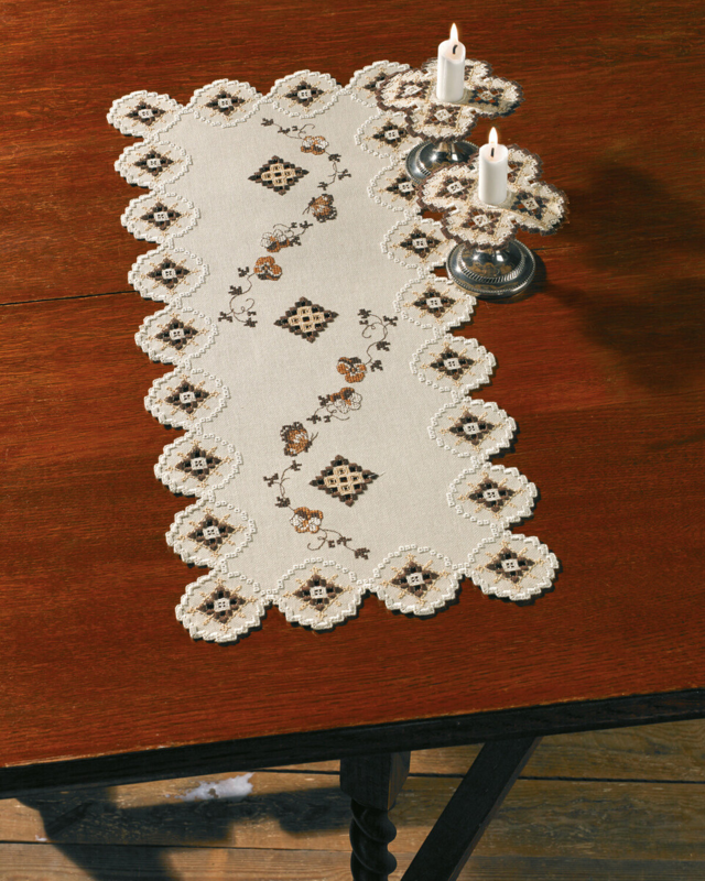 Broderisett Hardanger i beige 29 x 65 cm