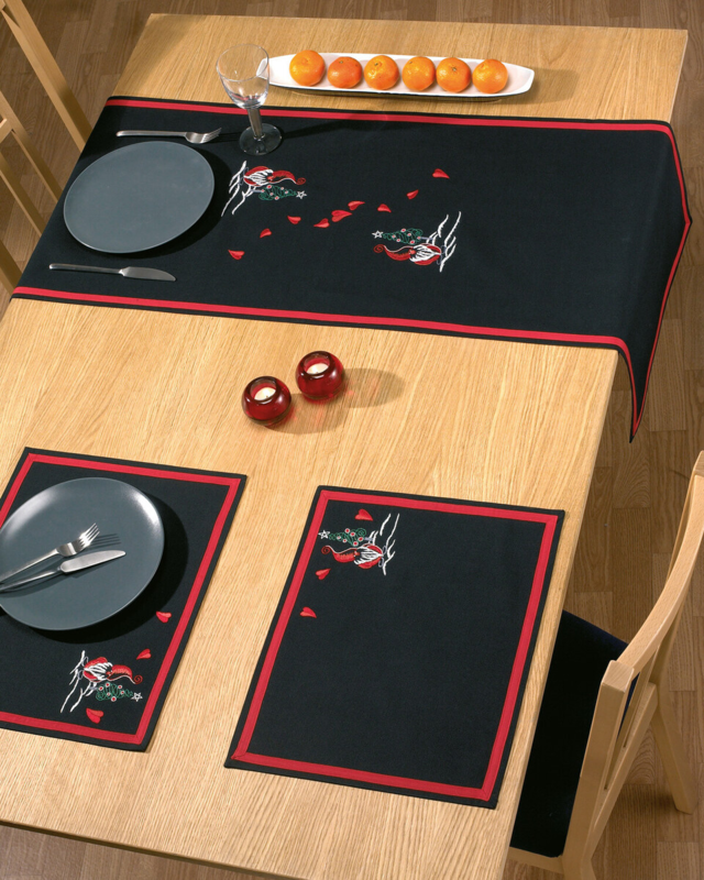 Broderisett Nisse m/ gran 44 x 148 m/ 7511/30