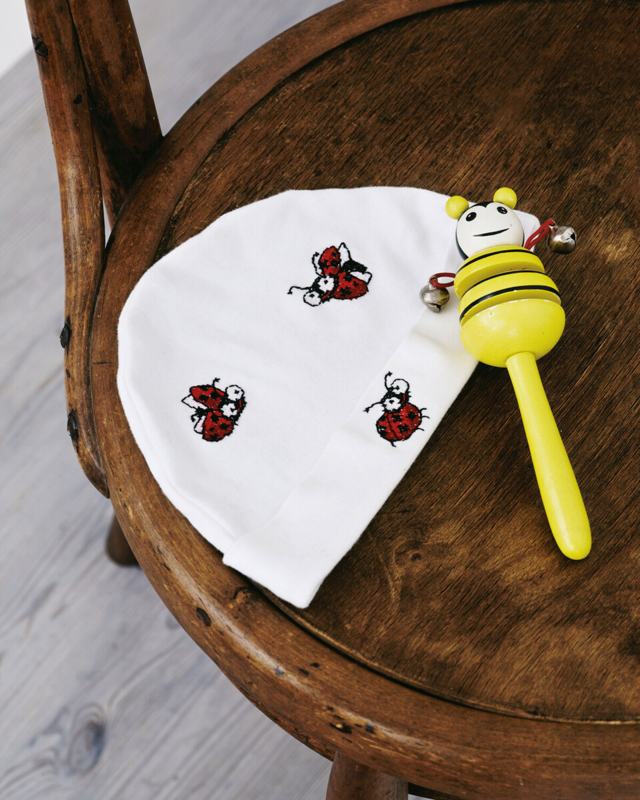 Broderisett Marihøner 7 x 9 cm