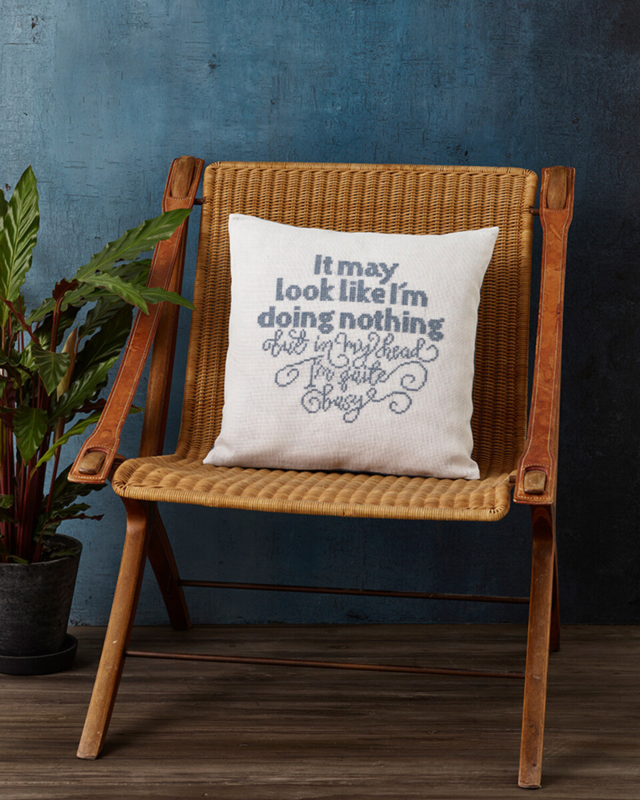 Broderisett It may look 40 x 40 cm