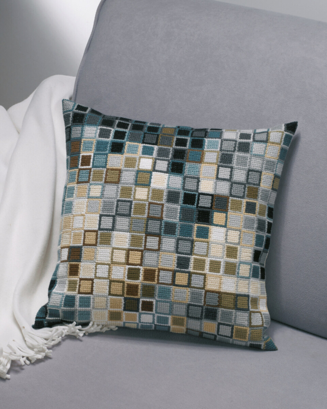 Broderisett Pixel roser 38 x 38 cm