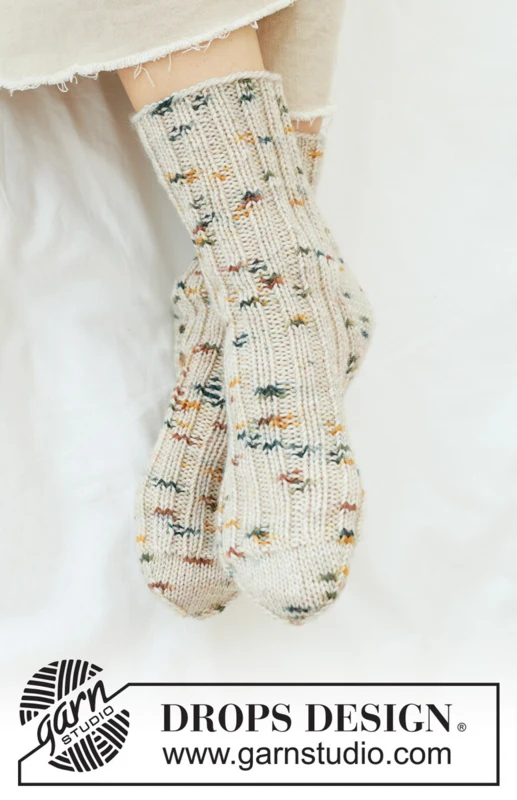 265-30 Spotted Sandstone Socks by DROPS Design