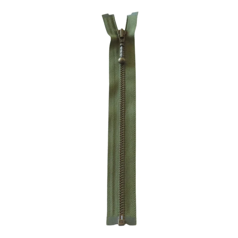 YKK Delbar Glidelås Metall 4 mm (25-65 cm) 566 Armegrønn, Antikk messing