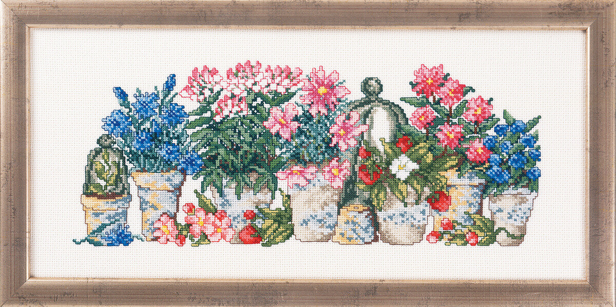 Broderisett Rosa/blå blomster 38x17 R5355