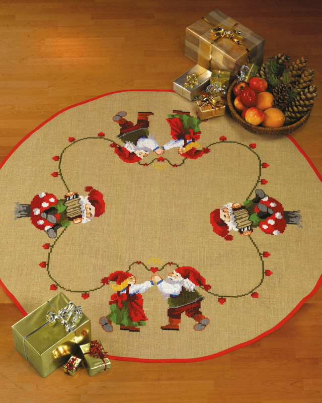 Broderisett Dansende nissepar Ø 125 cm