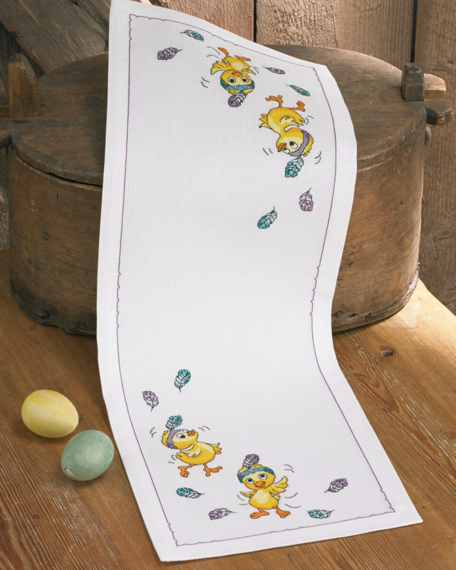 Broderisett Dansende kyllinger 24 x 67 cm