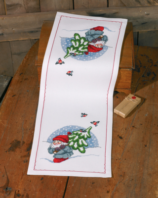 Broderisett Nisse med juletre 34 x 94 cm