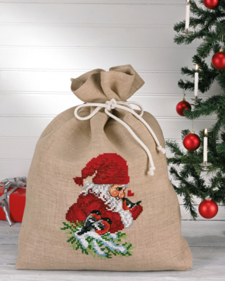 Broderisett Dompapper og nisse 85 x 68 cm