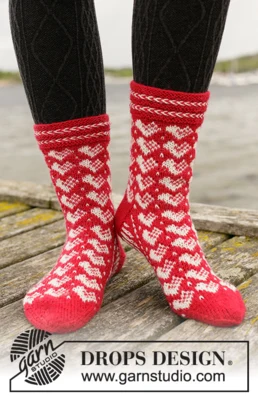0-1464 Holiday Hearts fra DROPS Design